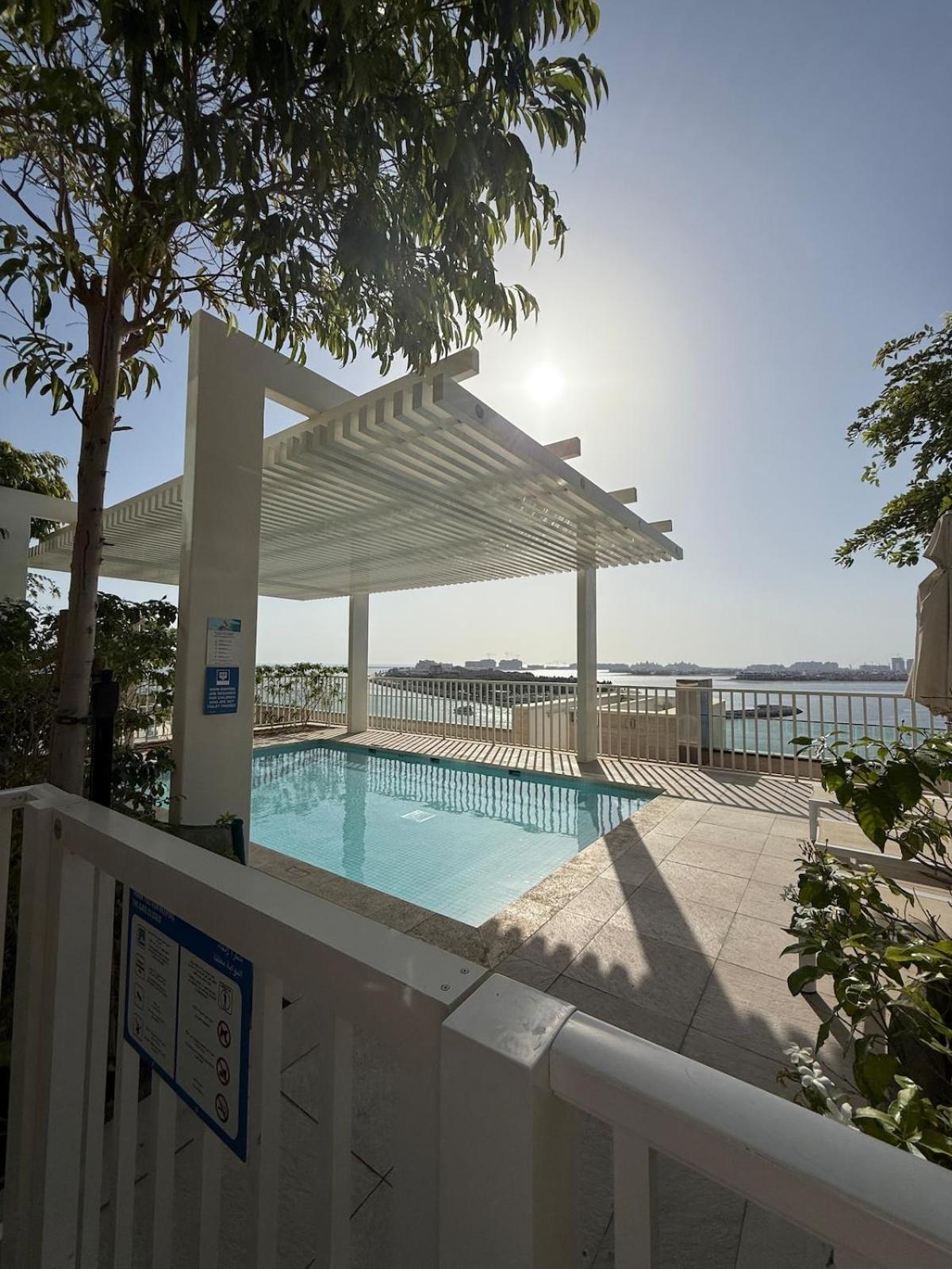Blue Horizon Living
